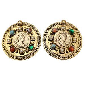 Gold Tone Round Coin Etruscan Red Green Cabochon Clip On Earrings C924